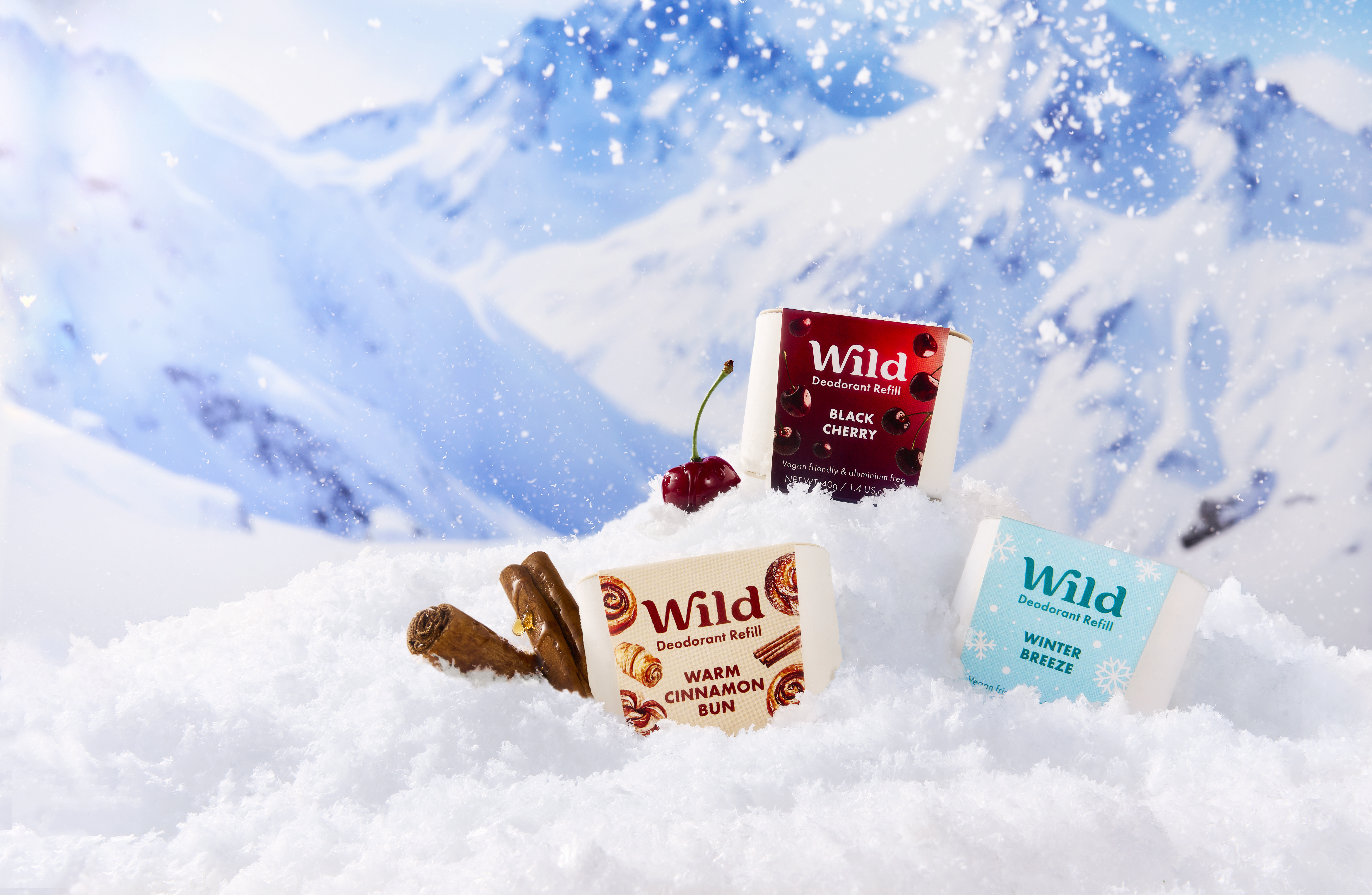 Didascalia: un paio di scatole che si trovano nella neve