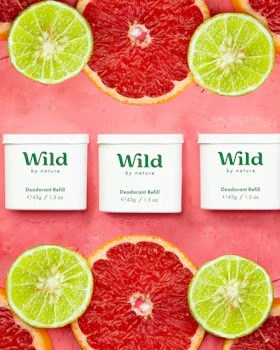 Caption: a group of grapefruits, limes, and grapefruits