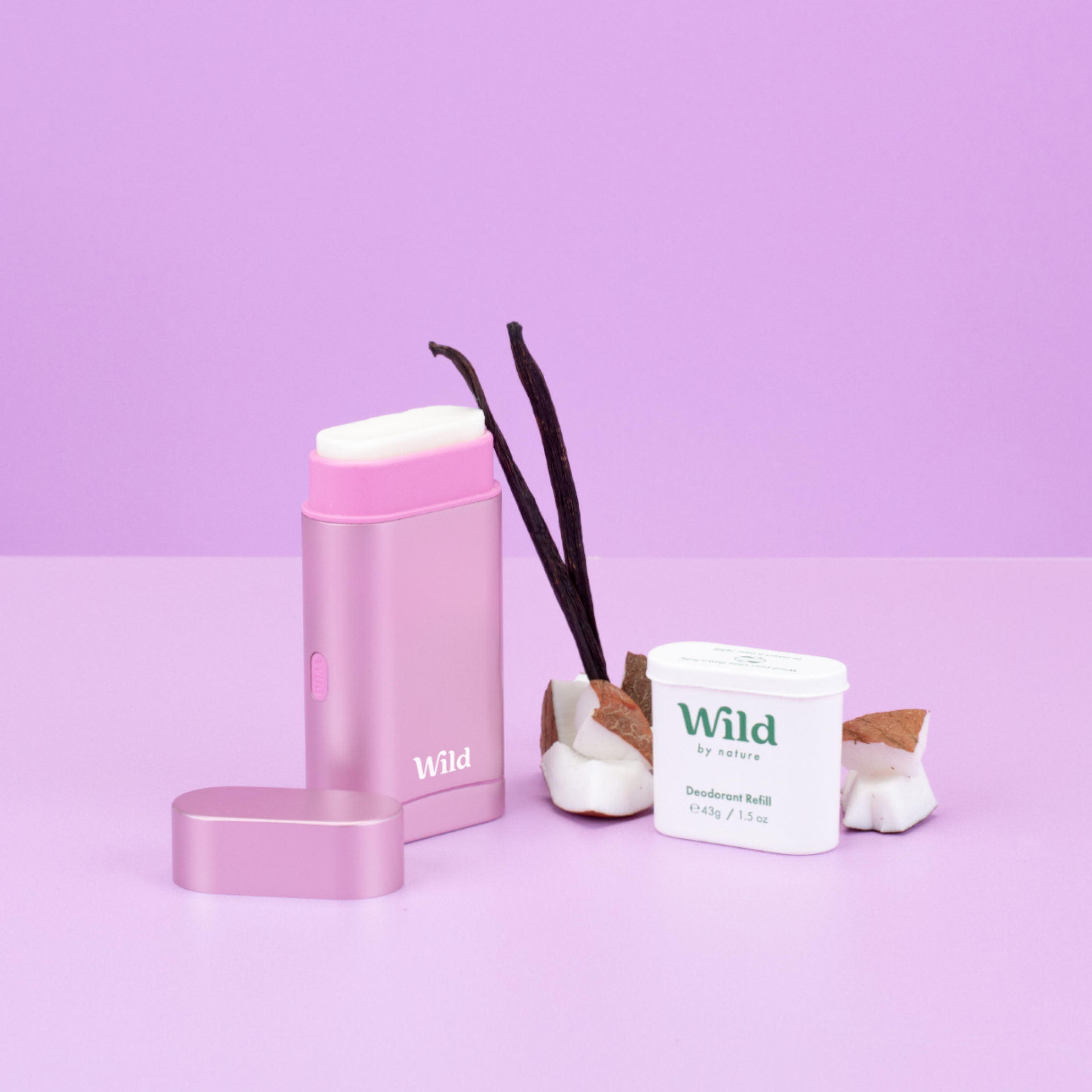 Bijschrift: een paar voorwerpen die op een tafel liggen