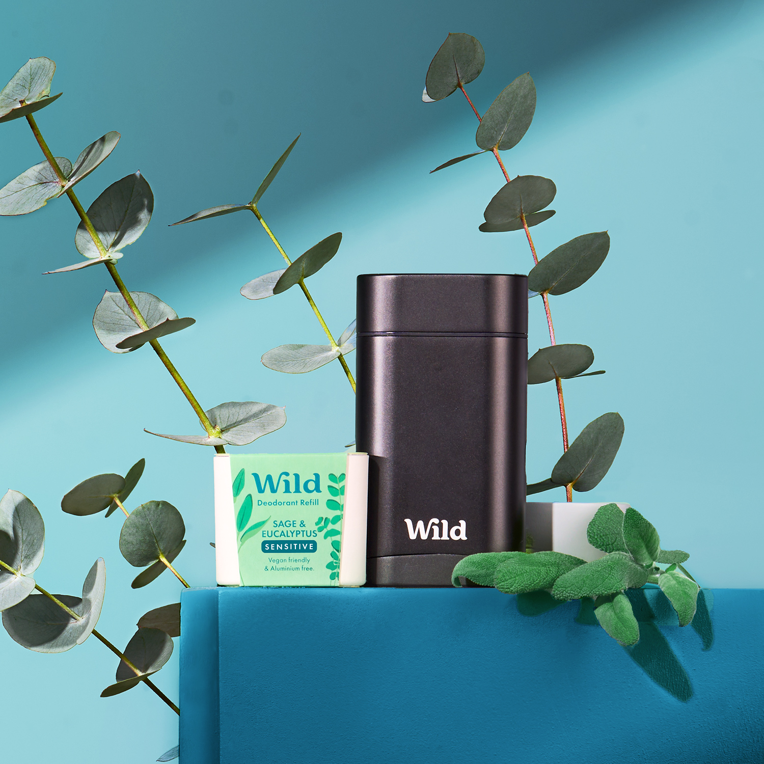 Bildunterschrift: ein paar Gegenstände, die auf einem Tisch liegen