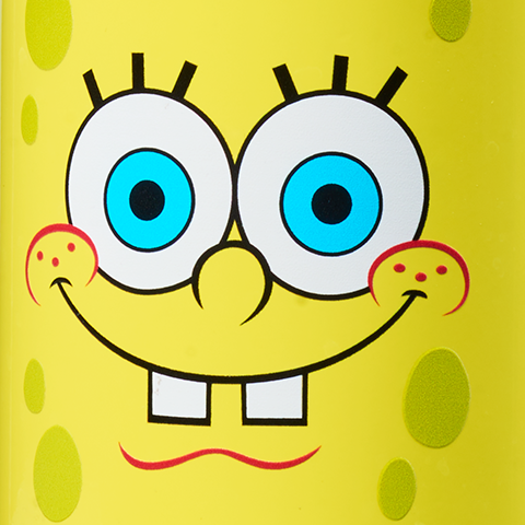 Didascalia: un primo piano di una lattina di soda