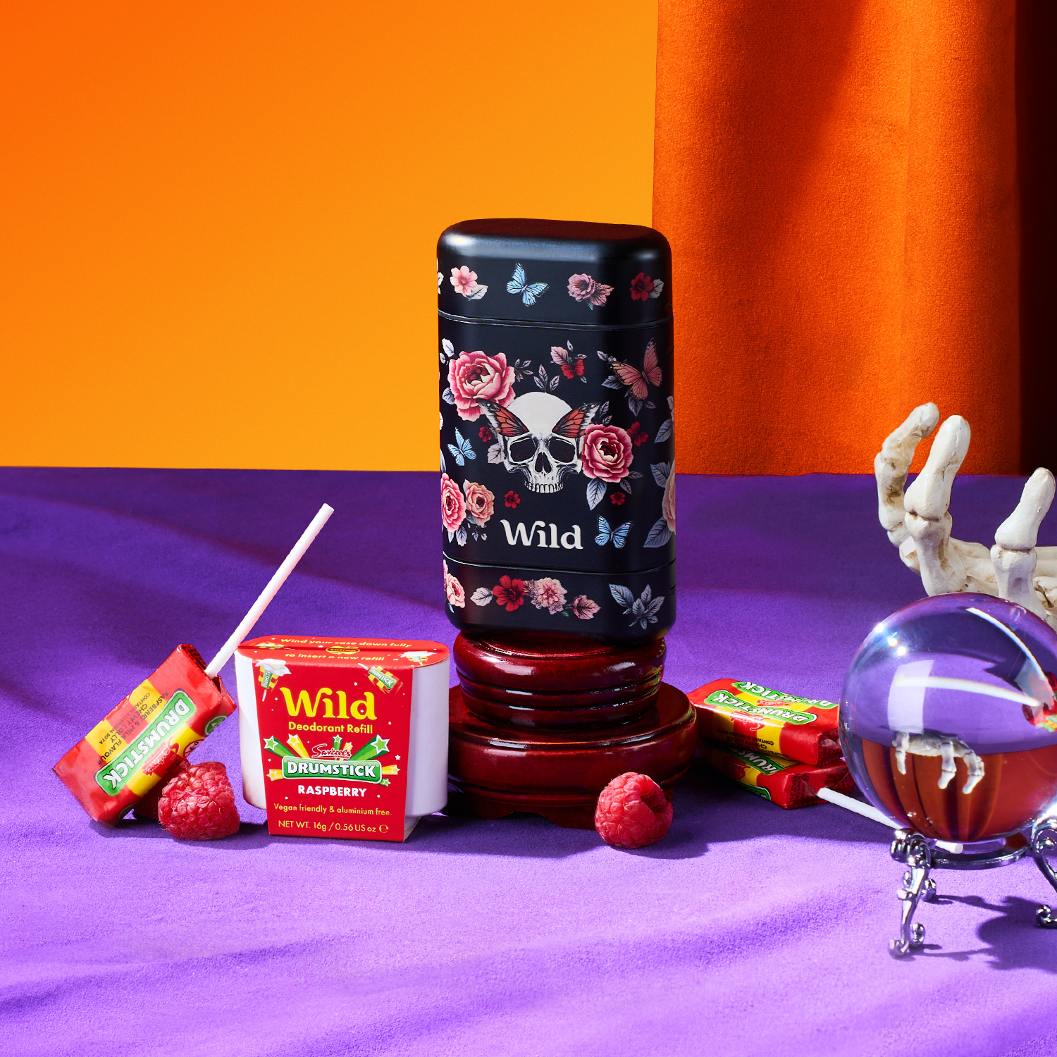 Skelet Case met snoep eromheen