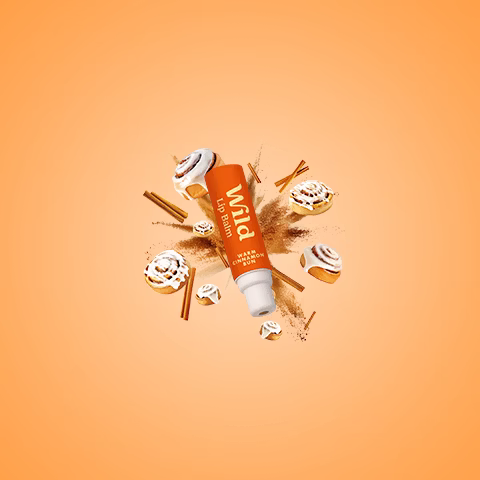 Légende : un tube de dentifrice entouré de beignets et de cannelle