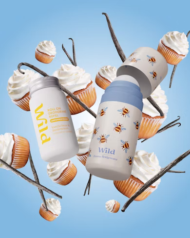 Bijschrift: een stapel cupcakes met glazuur erop